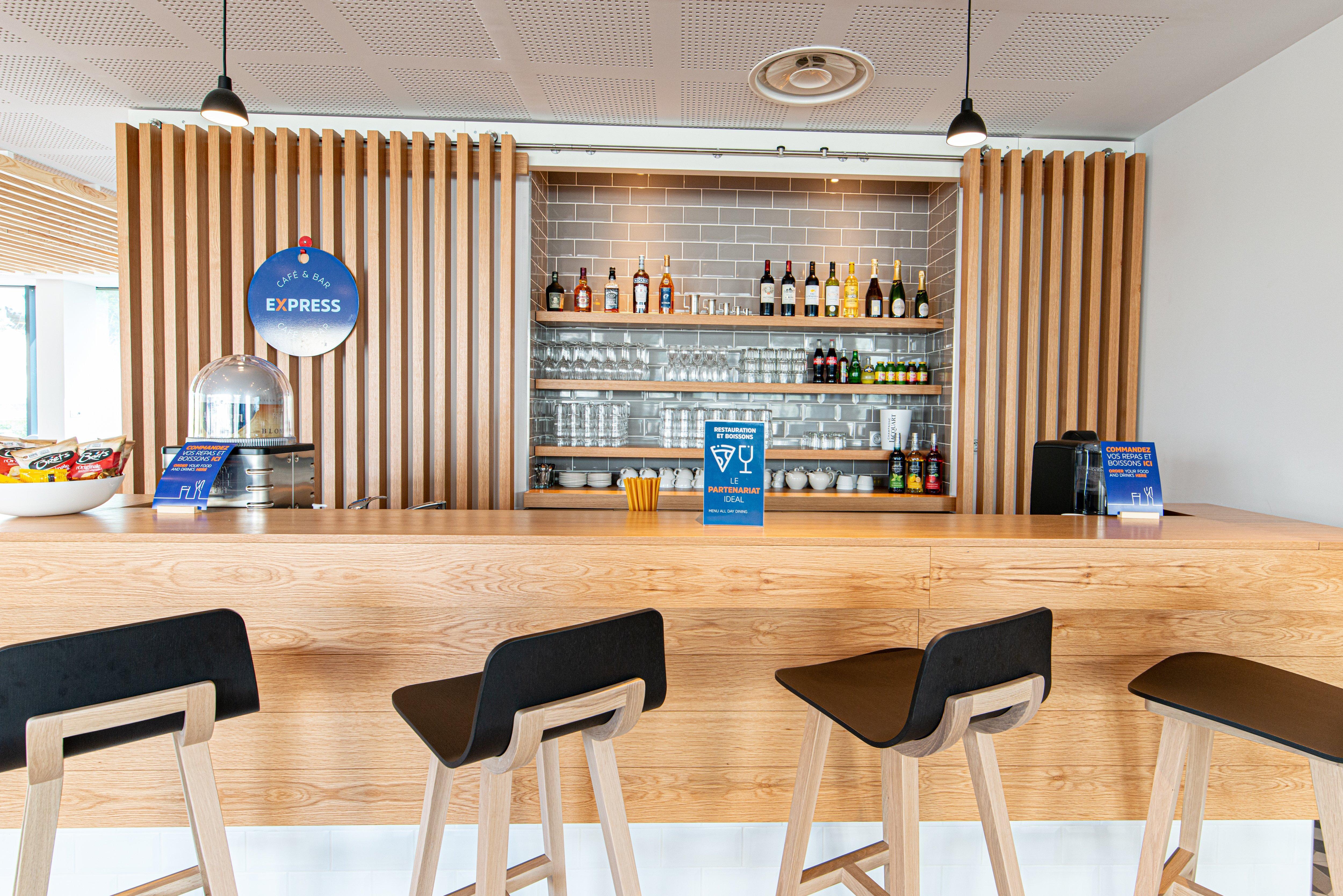 Holiday Inn Express - Bordeaux - Lormont By Ihg Exterior foto